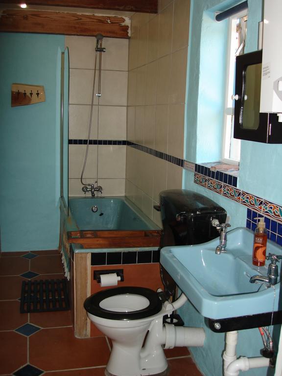 Hebron Guesthouse & Restaurant Citrusdal Kültér fotó